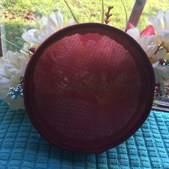 Authentic CHANEL Circular Makeup Bag - Picture 6 of 6